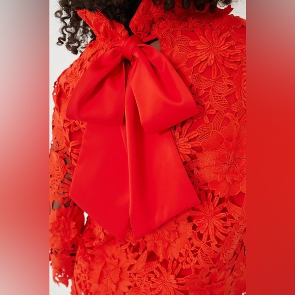 Tuckernuck Faye Red Guipure Lace Blouse XXS NWT Ruffle Bow Back Cocktail Top - Picture 7 of 11